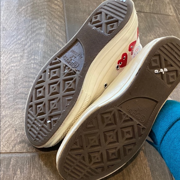 Converse x Comme des Garçons Play High-Top Chuck Taylors Hearts - Picture 5 of 9